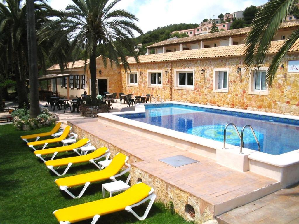 Fonda Las Palmeras Font de sa Cala Exterior foto